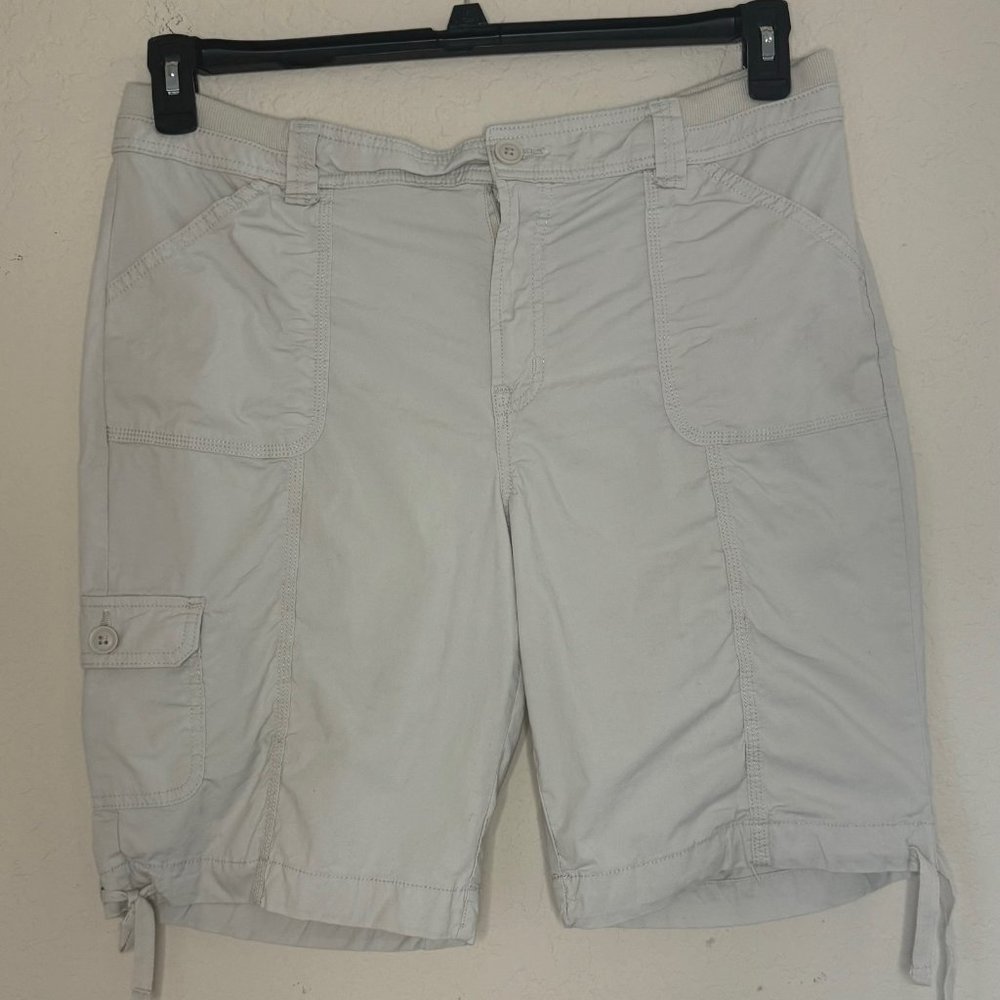 Women's St. Johns Bay Mid Rise Cargo Bermuda Shorts Size: 16